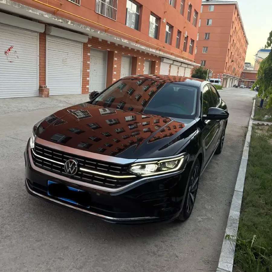 2023 Volkswagen Passat 2.0T 186HP L4 7DCT