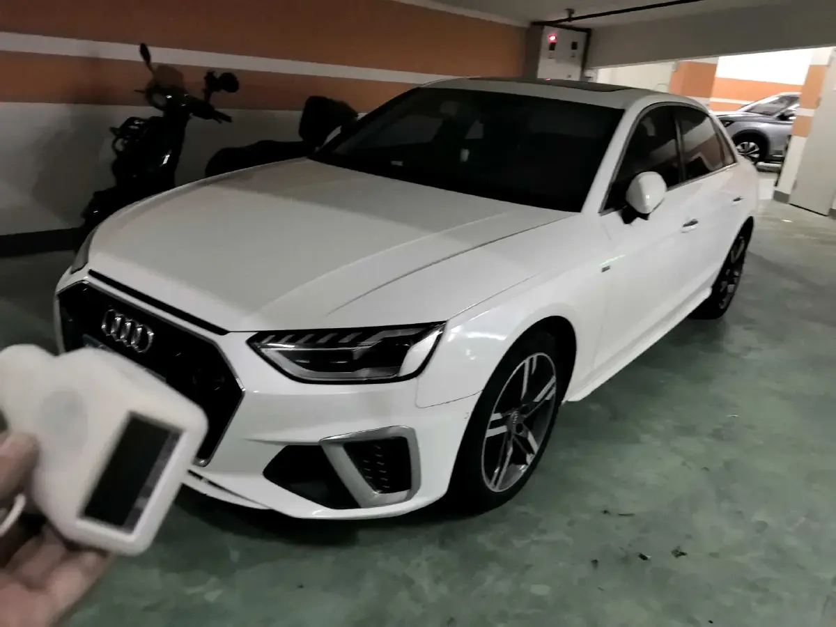 2020 Audi A4L 2.0T 190HP L4 7DCT