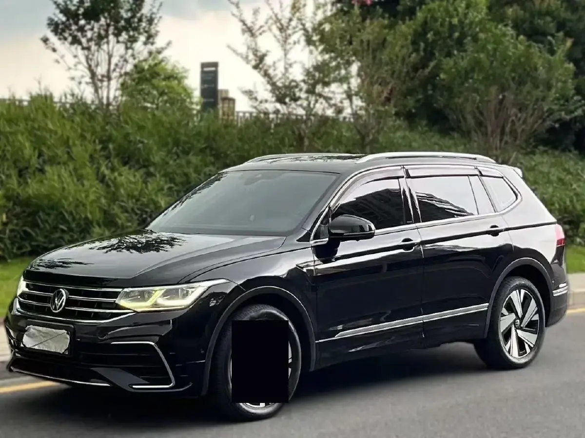 2023 Volkswagen Tiguan X 2.0T 220HP L4 7DCT