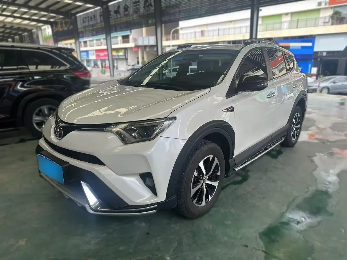 2016 Toyota RAV4 2.0L 151HP L4 CVT