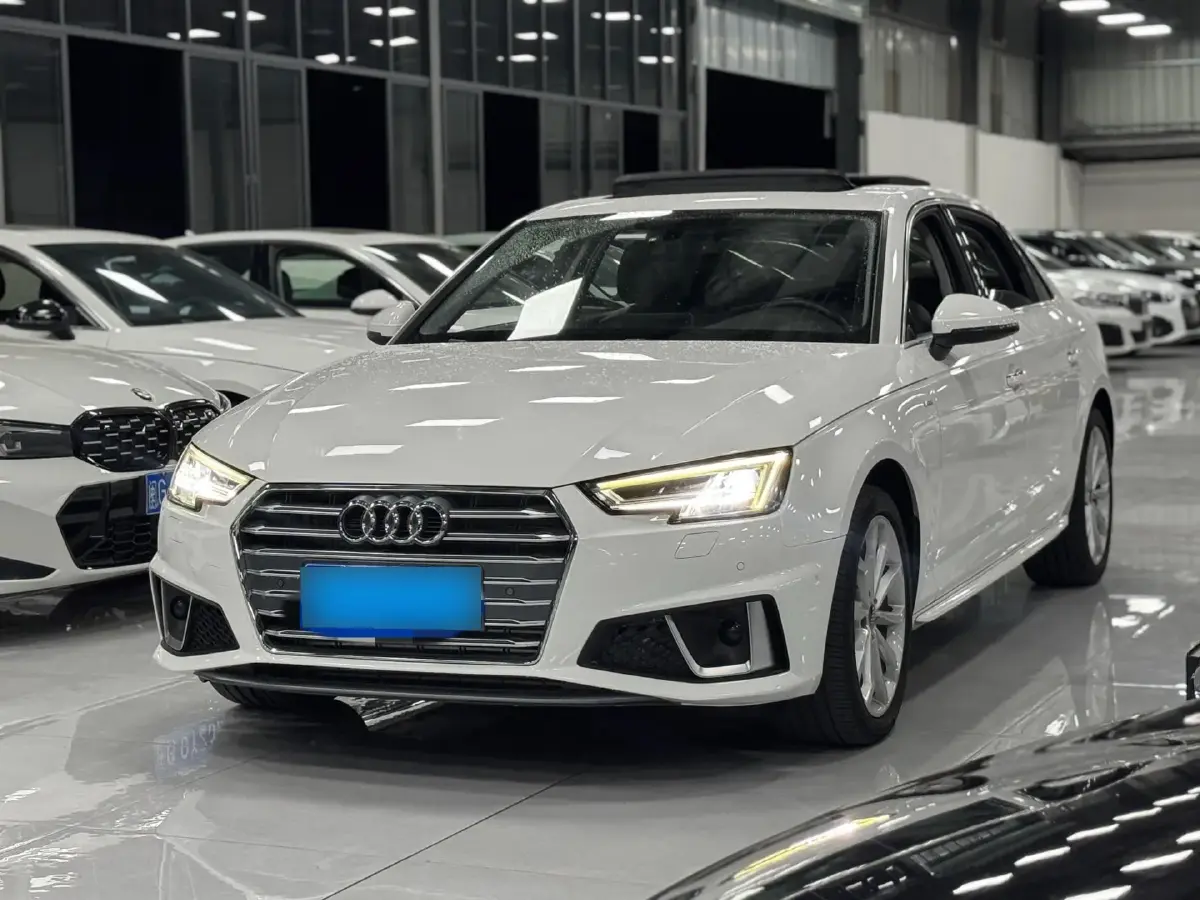2019 Audi A4L 2.0T 190HP L4 7DCT