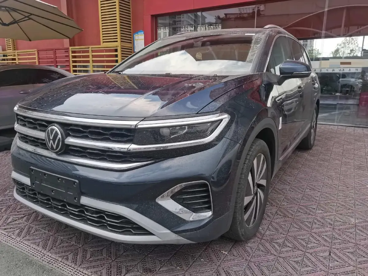 2023 Volkswagen Talagon 2.0T 220HP L4 7DCT