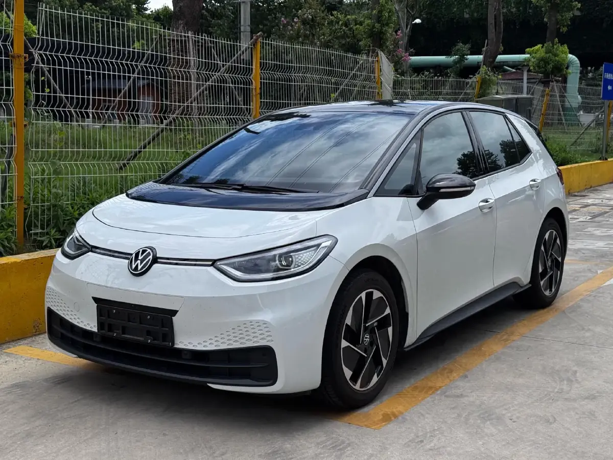 2024 Volkswagen ID.3 BEV 52.8KWH