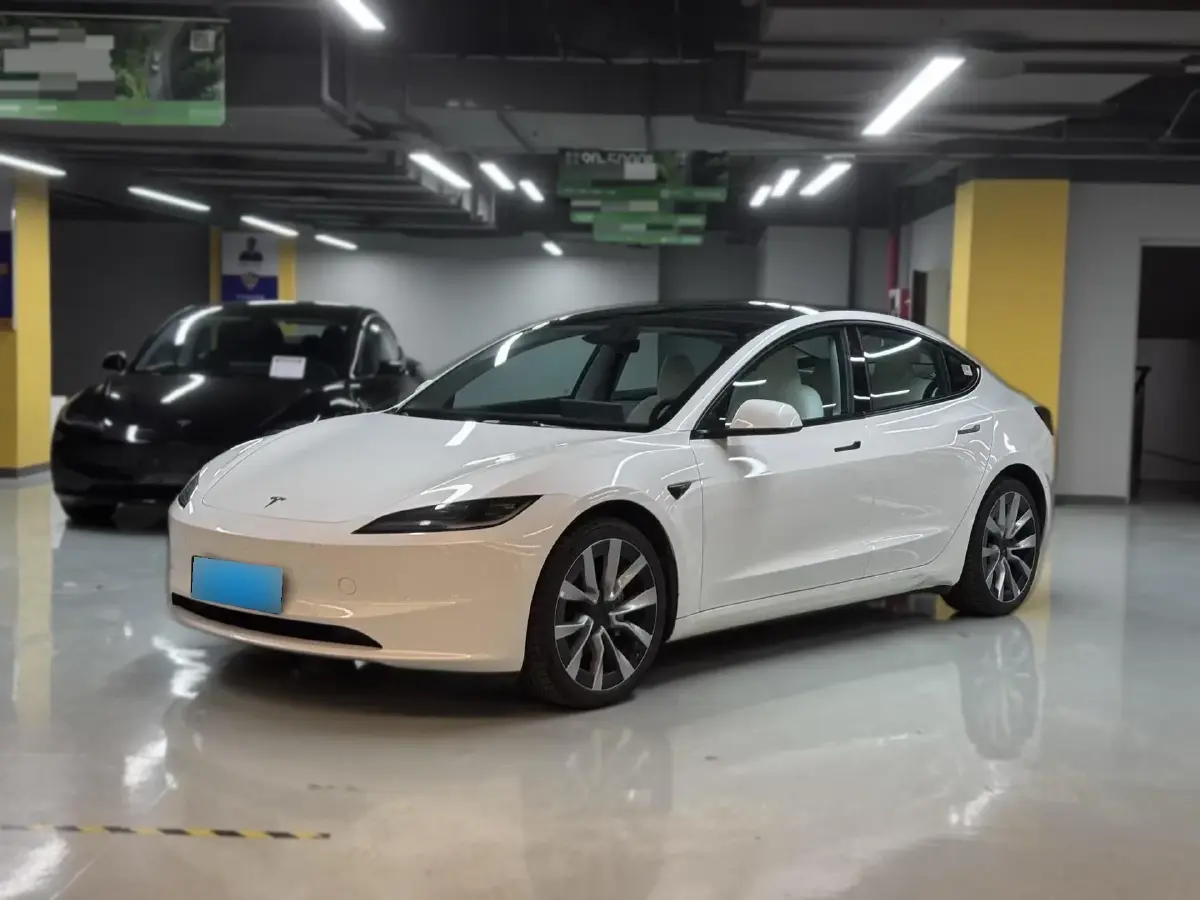 2023 Tesla Model 3 BEV 60KWH