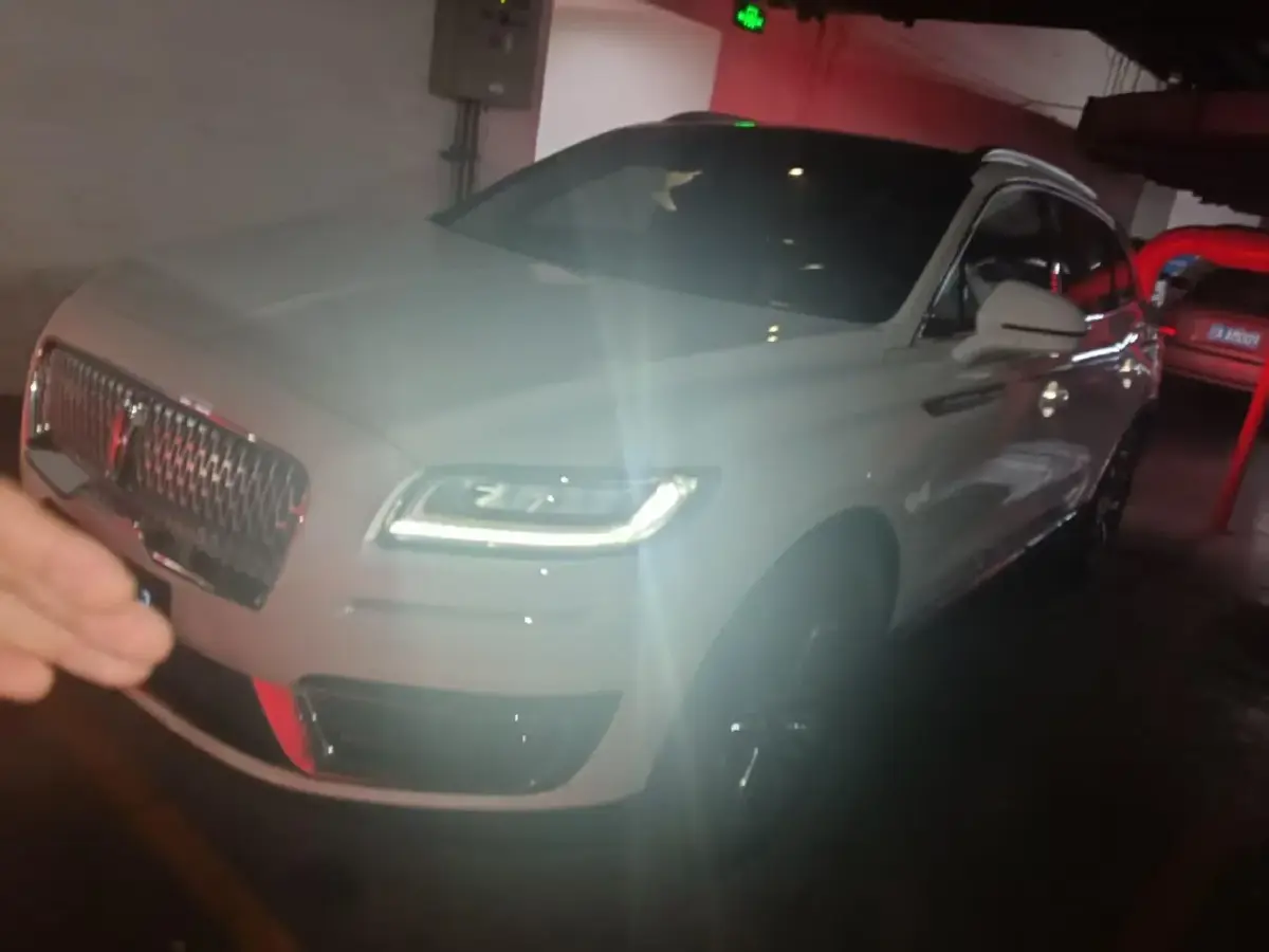 2019 Lincoln Nautilus 2.0T 224HP L4 8AT