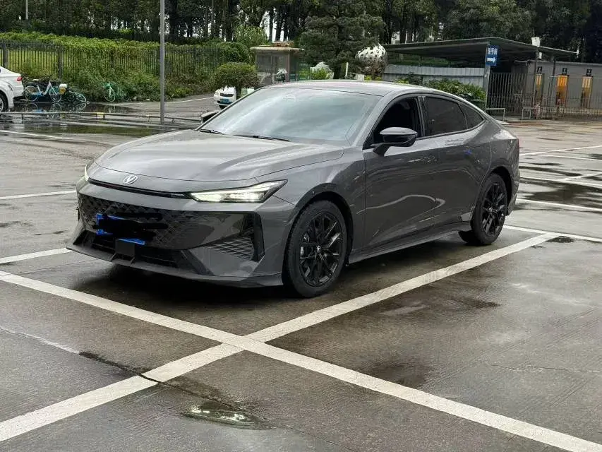 2024 ChangAn UNI-V 1.5T 188HP L4 7DCT