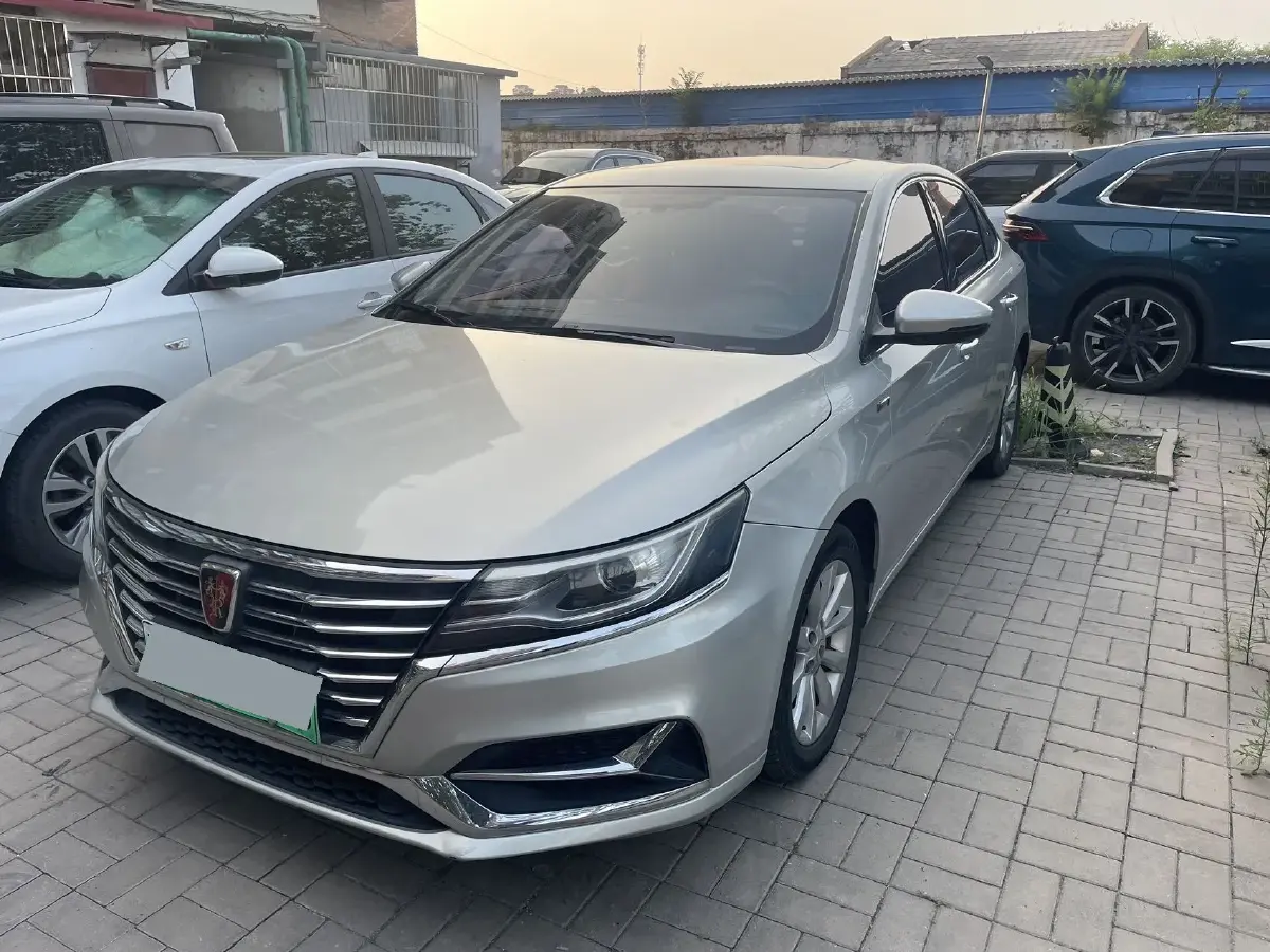 2017 Roewe i6 1.0T 125HP L3 2AT PHEV