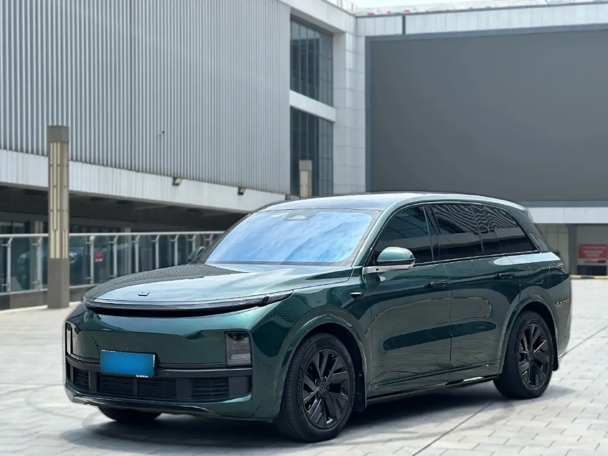 2023 Li L8 Range Extended 154HP REEV 40.9KWH