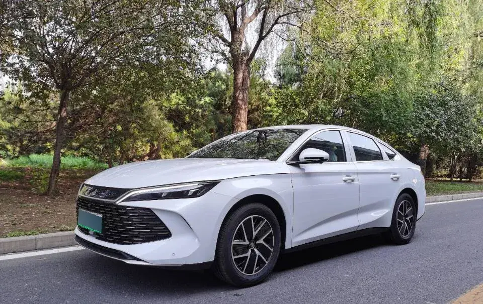 2024 BYD QinL 1.5L 101HP L4 E-CVT PHEV 15.87KWH