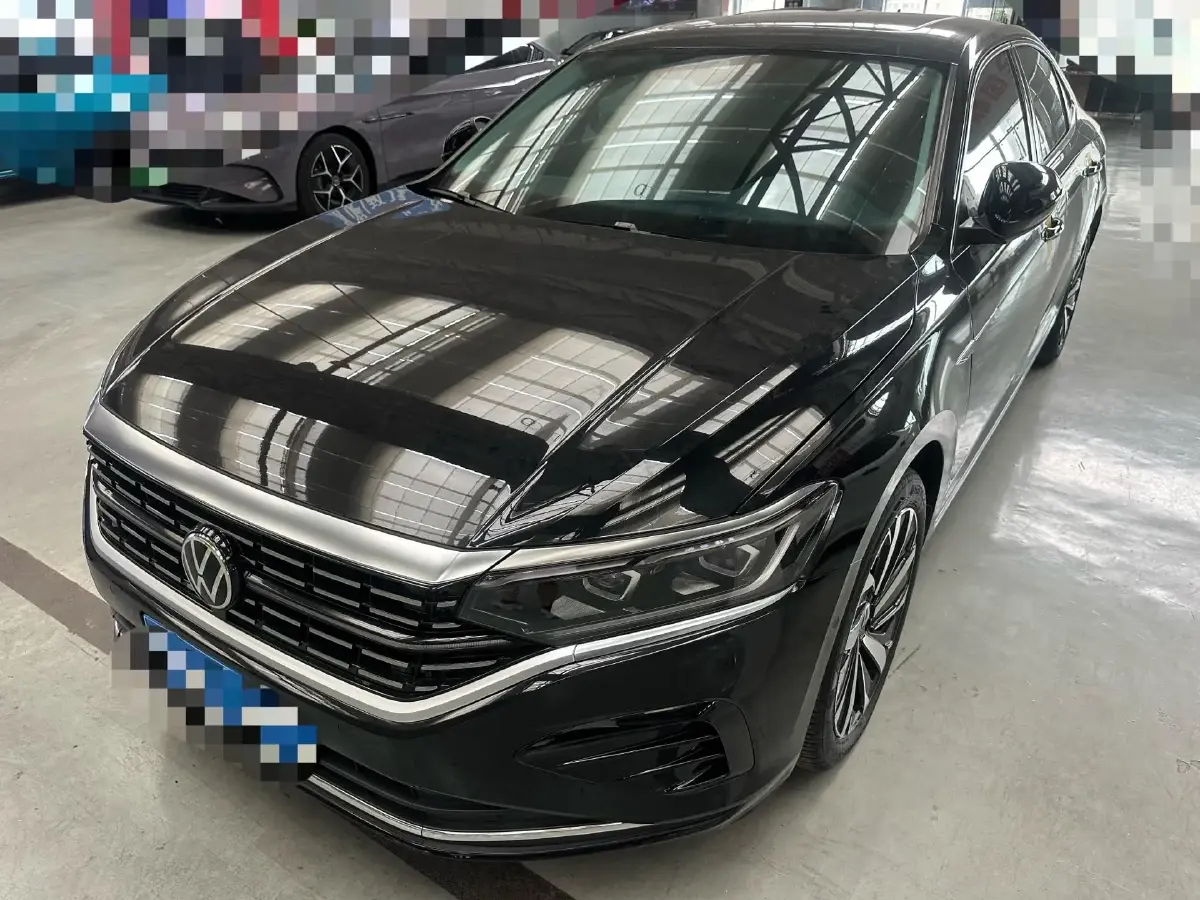 2024 Volkswagen Passat 2.0T 186HP L4 7DCT