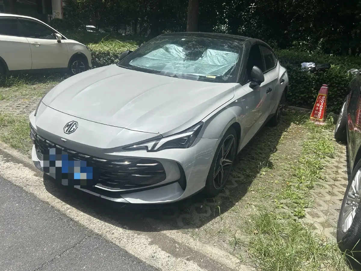 2023 MG 7 2.0T 261HP L4 9AT