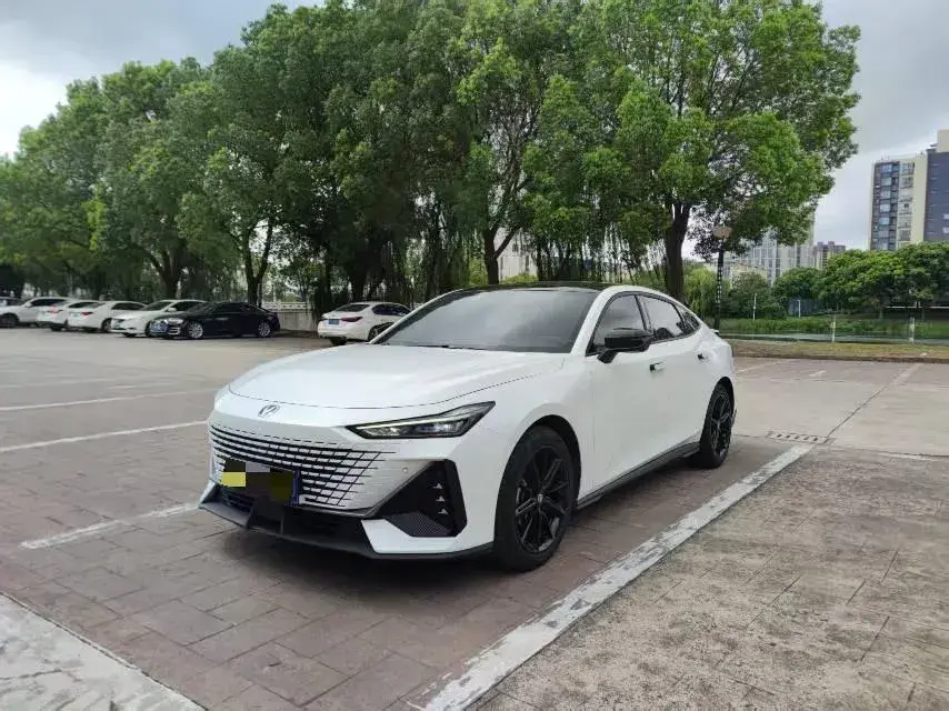2022 ChangAn UNI-V 1.5T 188HP L4 7DCT