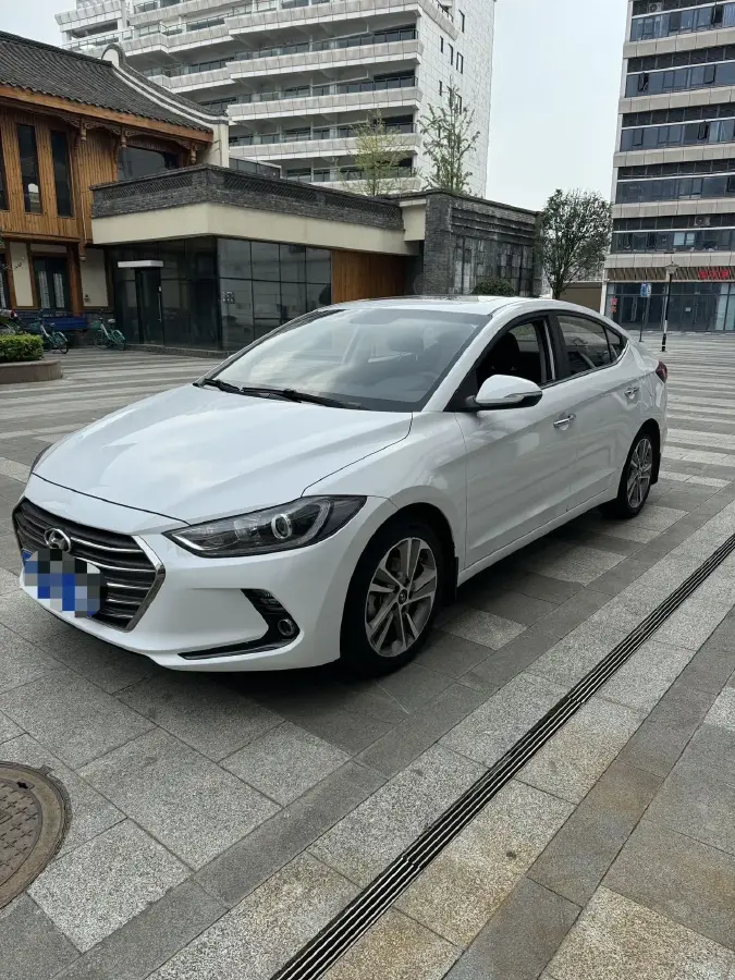 2016 Hyundai Elantra 1.6L 130HP L4 6AT