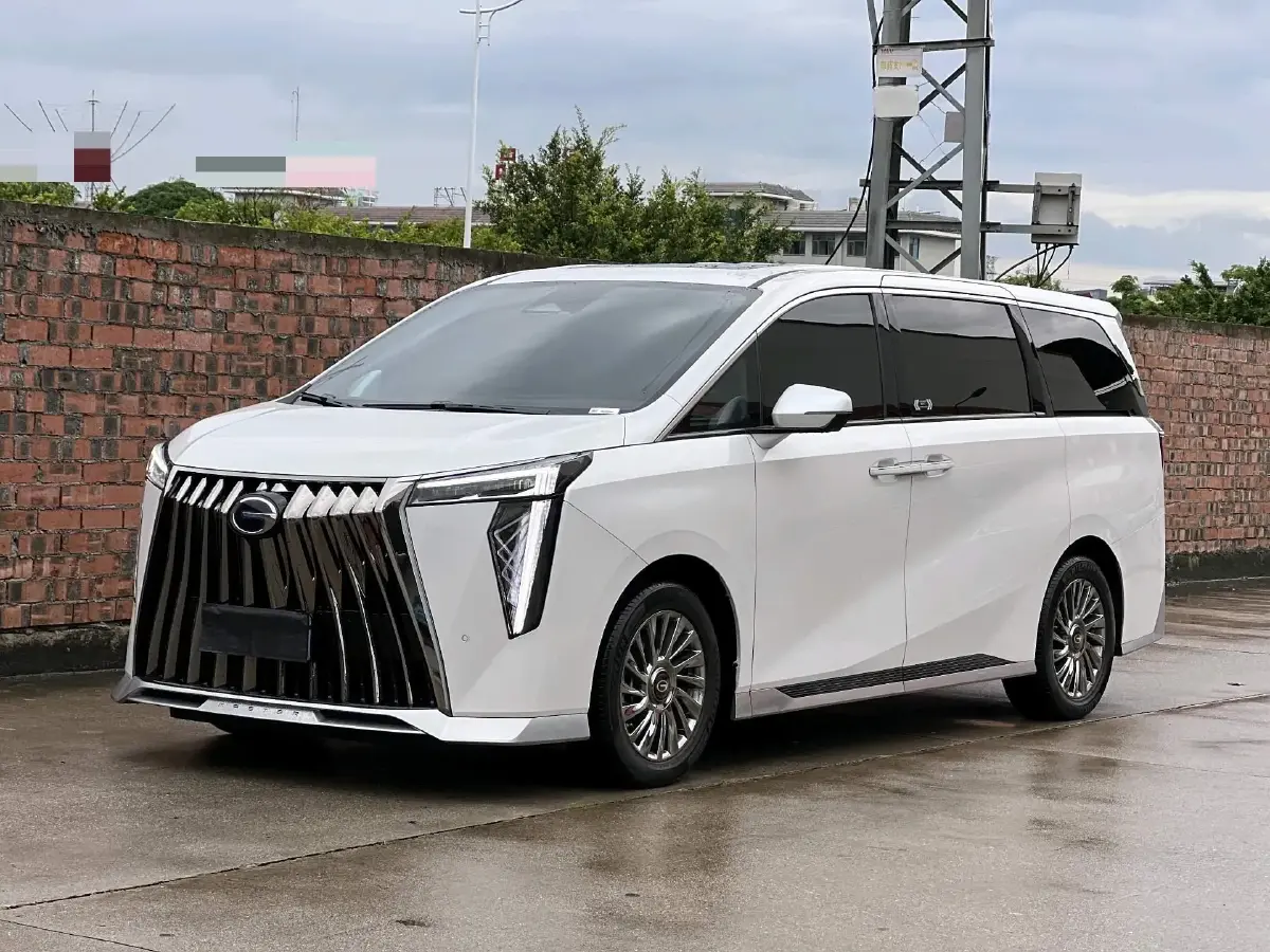 2023 GAC Trumpchi M8 2.0T 190HP L4 E-CVT Hybrid