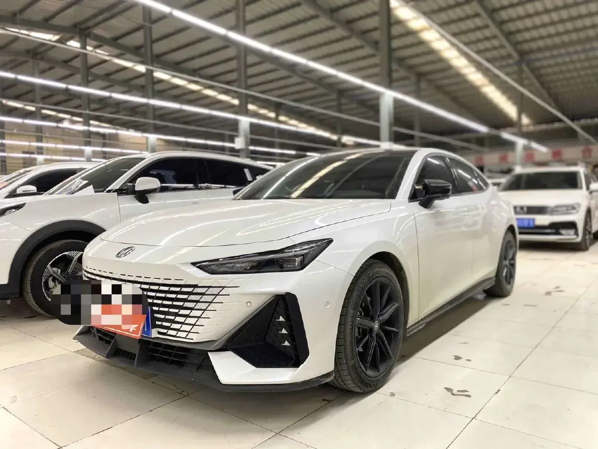 2022 ChangAn UNI-V 1.5T 188HP L4 7DCT