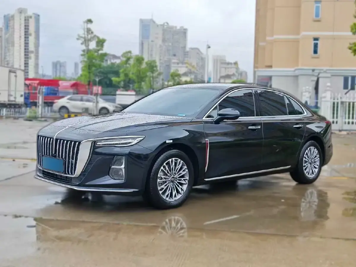 2024 HongQi H5 2.0T 224HP L4 8AT