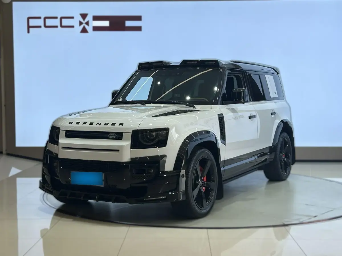 2024 Land Rover Defender 3.0T 400HP L6 8AT