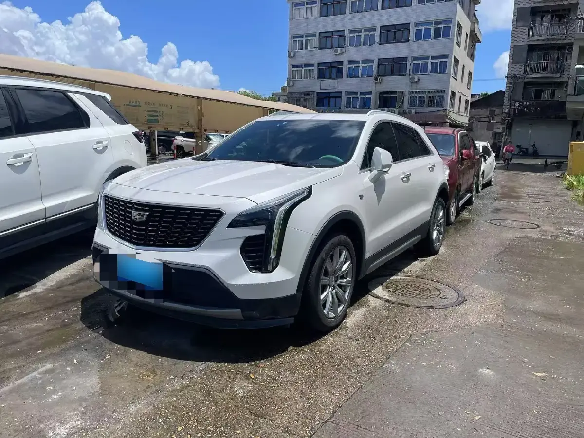 2020 Cadillac XT4 2.0T 241HP L4 9AT