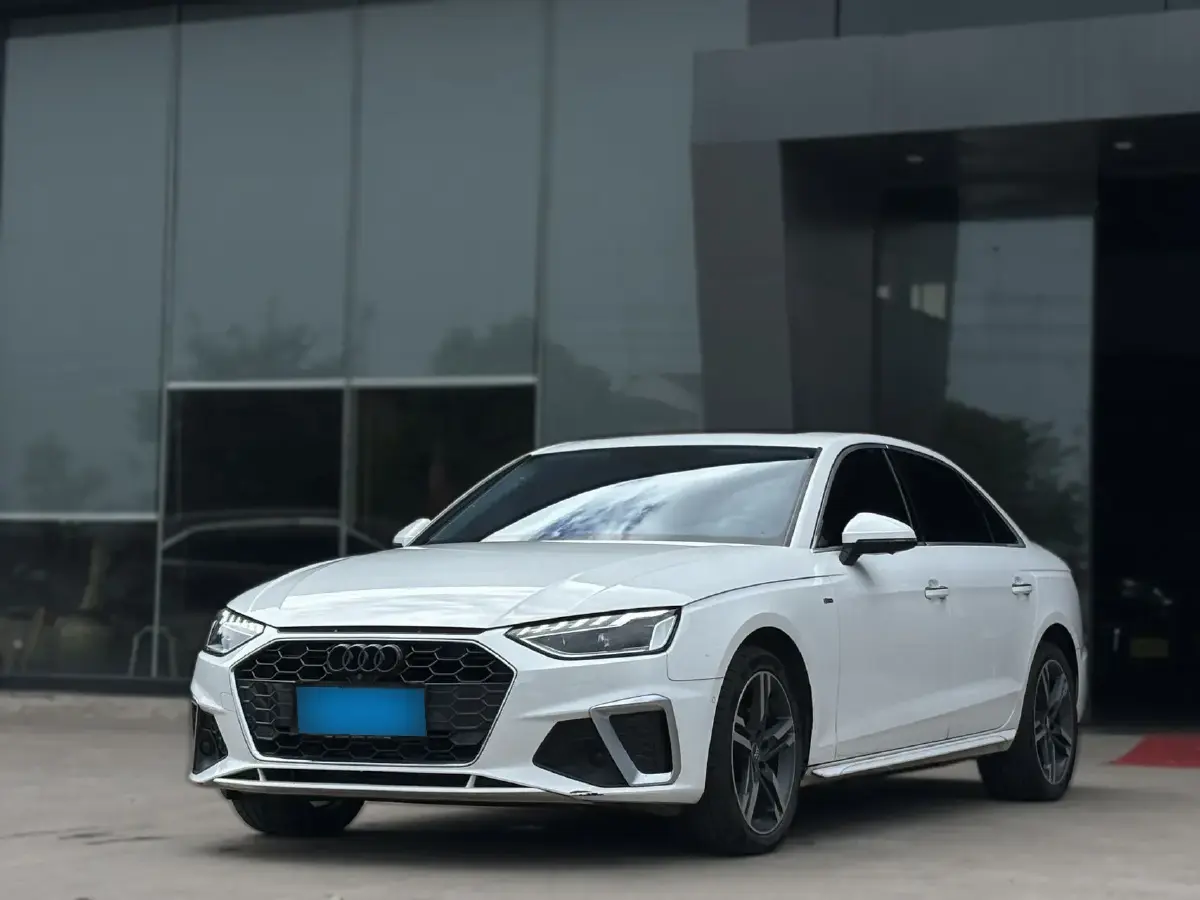 2020 Audi A4L 2.0T 190HP L4 7DCT