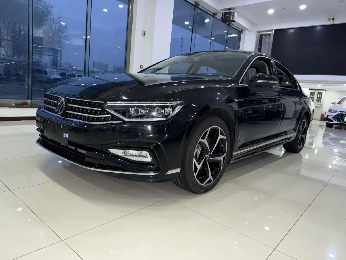 2023 Volkswagen Magotan 2.0T 186HP L4 7DCT