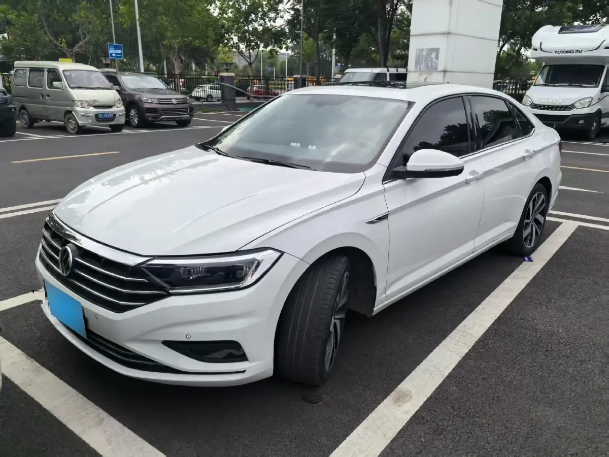 2021 Volkswagen Sagitar 1.4T 150HP L4 7DCT