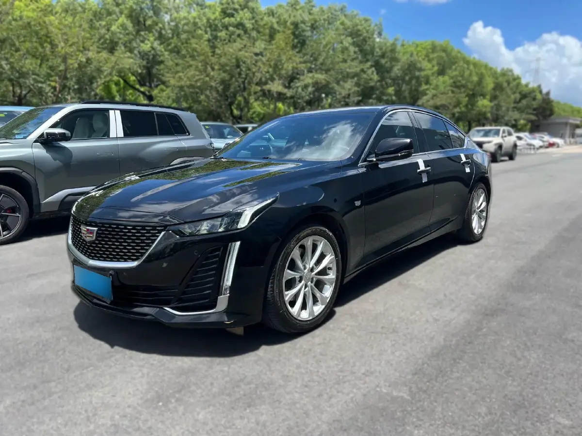 2023 Cadillac CT5 2.0T 237HP L4 10AT