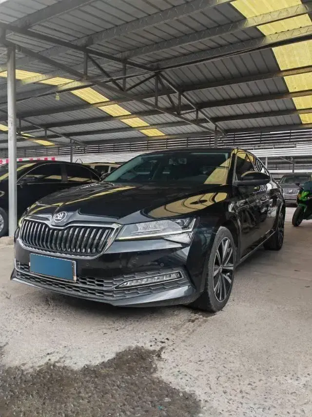 2022 Skoda Superb 1.4T 150HP L4 7DCT