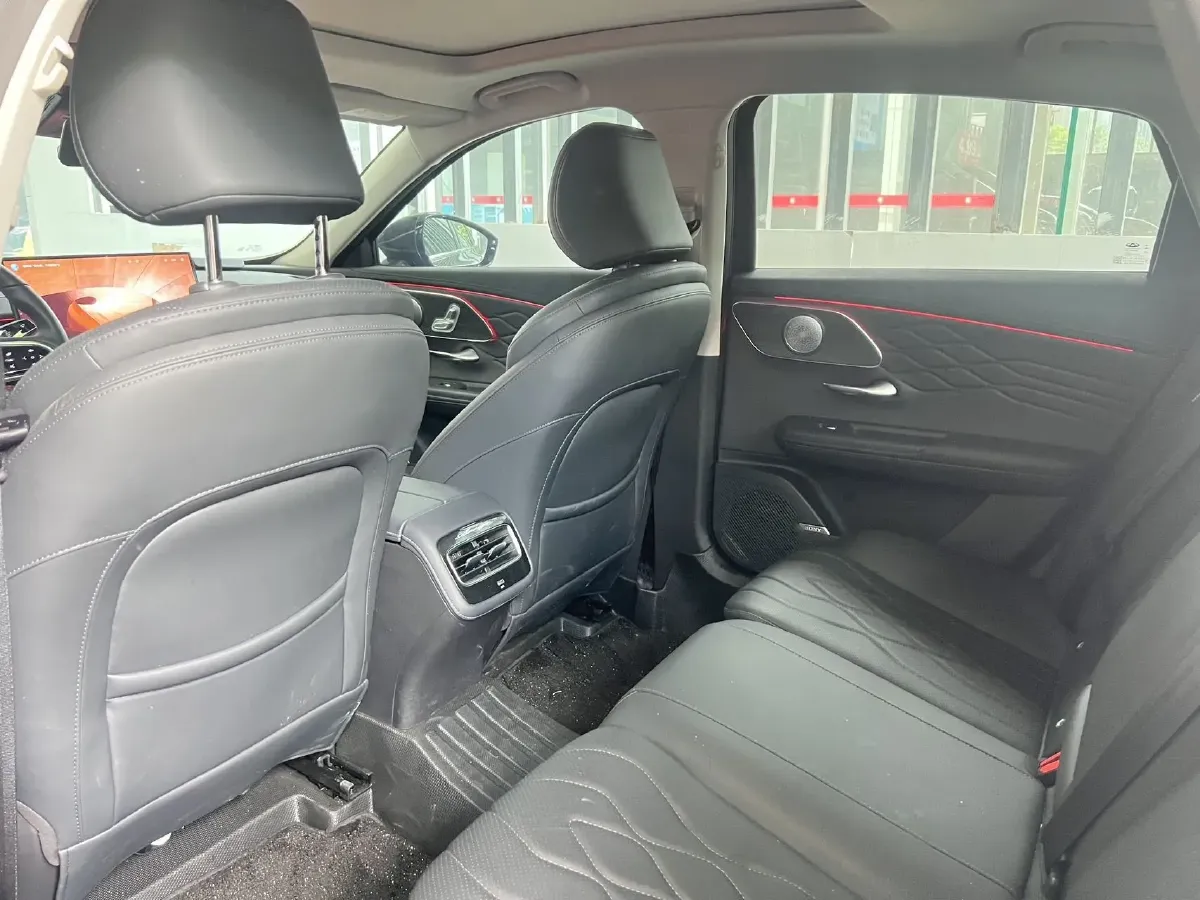 2025 Chery Arrizo 8 Pro 1.6T 197HP L4 7DCT,autocango,china used car exporter,china ev exporter,chinese used car exporter,chinese used ev exporter