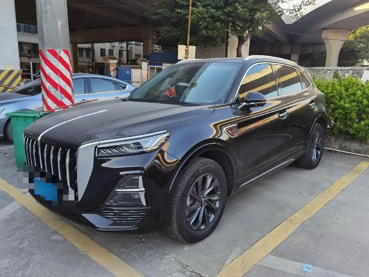 2023 HongQi HS5 2.0T 252HP L4 8AT