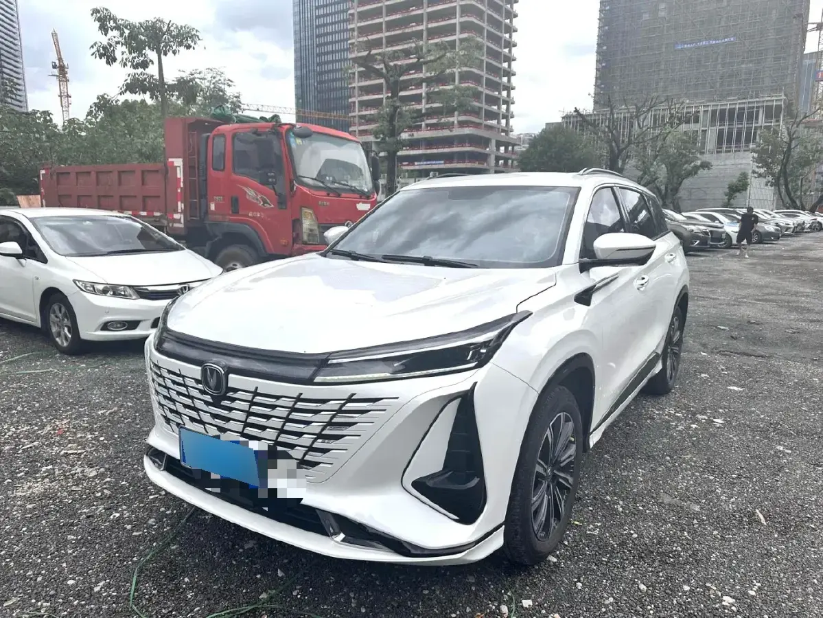 2023 ChangAn CS75 Plus 1.5T 188HP L4 8AT 2023 ChangAn CS75 Plus 1.5T 188HP L4 8AT