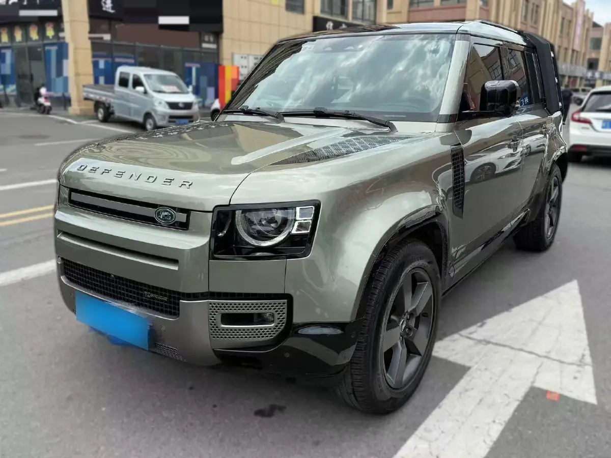 2023 Land Rover Defender 3.0T 400HP L6 8AT