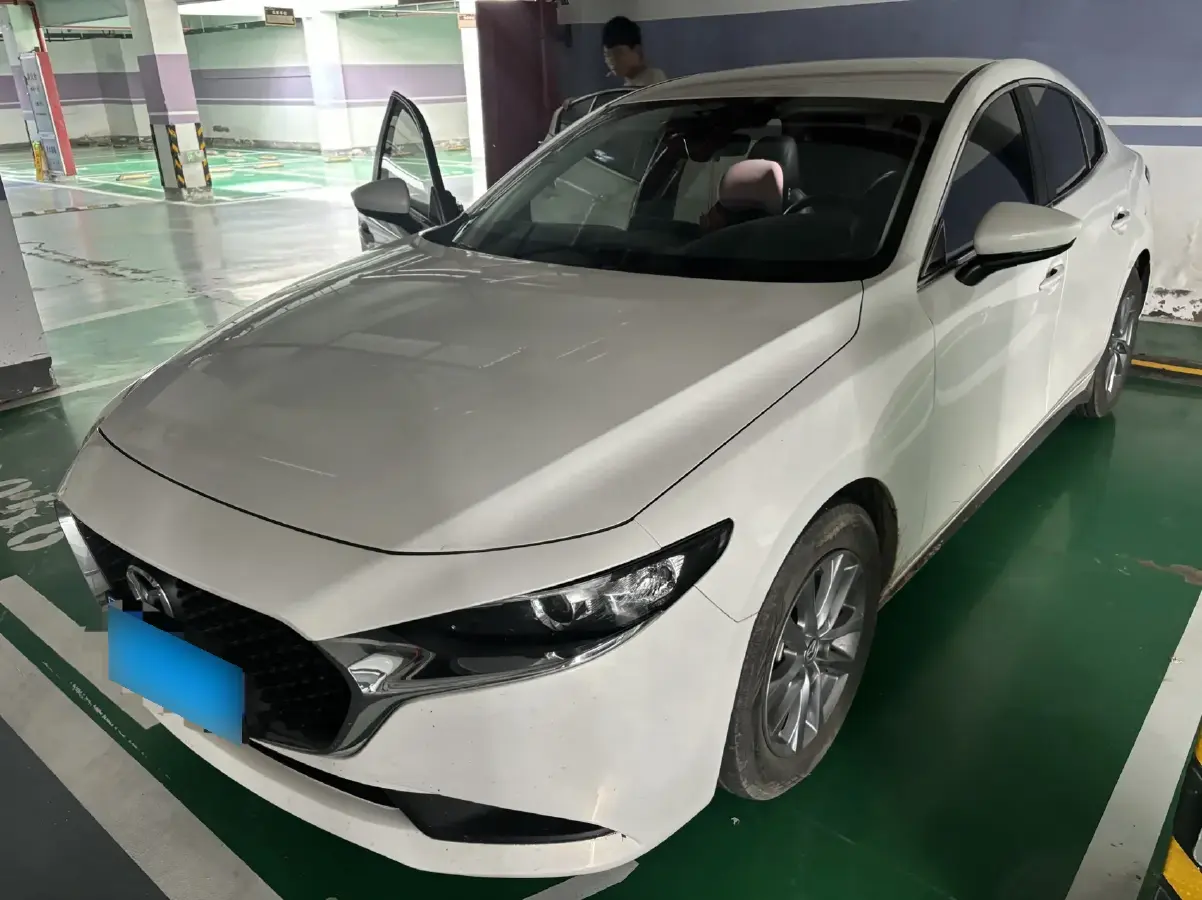 2022 Mazda 3 Axela 2.0L 158HP L4 6AT