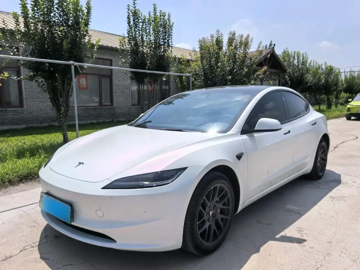 2023 Tesla Model 3 BEV 60KWH