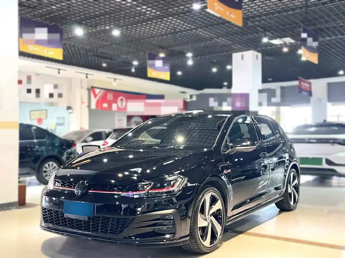 2018 Volkswagen GolfGTI 2.0T 220HP L4 7DCT