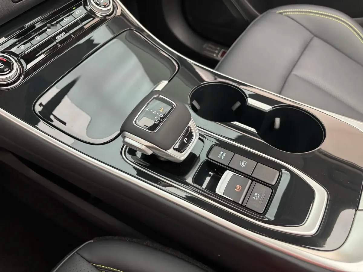 2024 DongFeng Forthing T5 EVO 1.5T 197HP L4 7DCT,autocango,china used car exporter,china ev exporter,chinese used car exporter,chinese used ev exporter