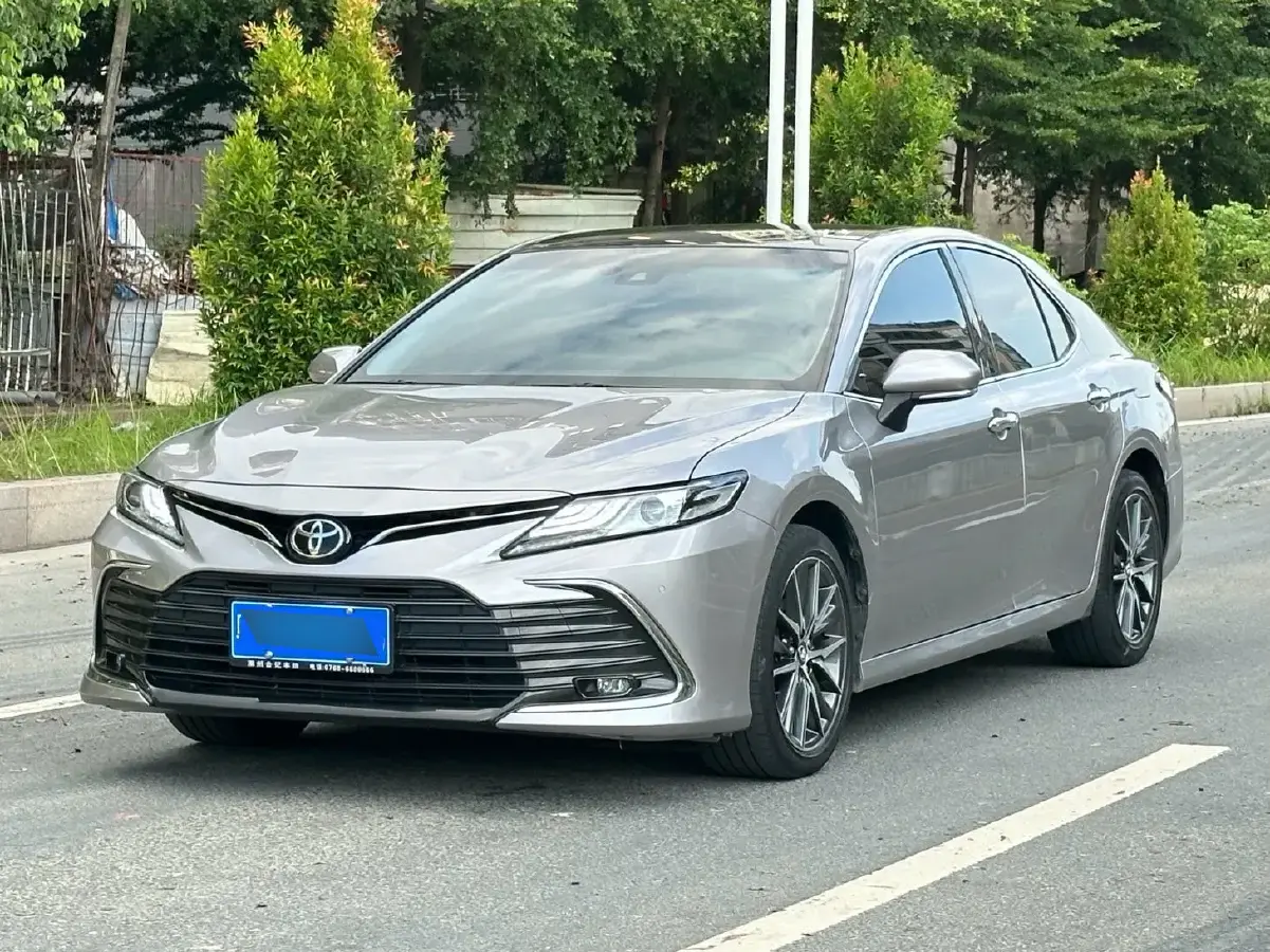 2021 Toyota Camry 2.5L 209HP L4 8AT