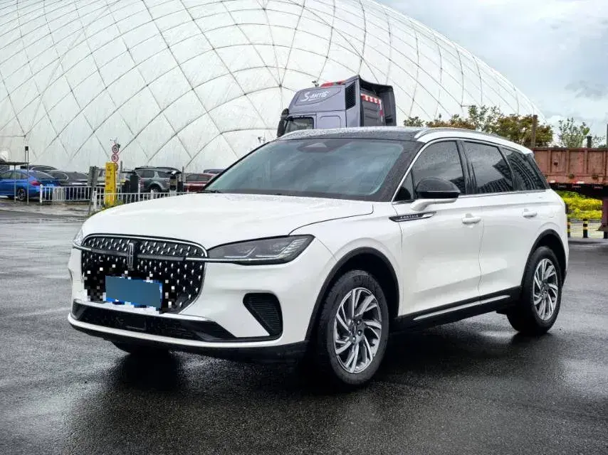 2023 Lincoln Corsair 2.0T 261HP L4 8AT