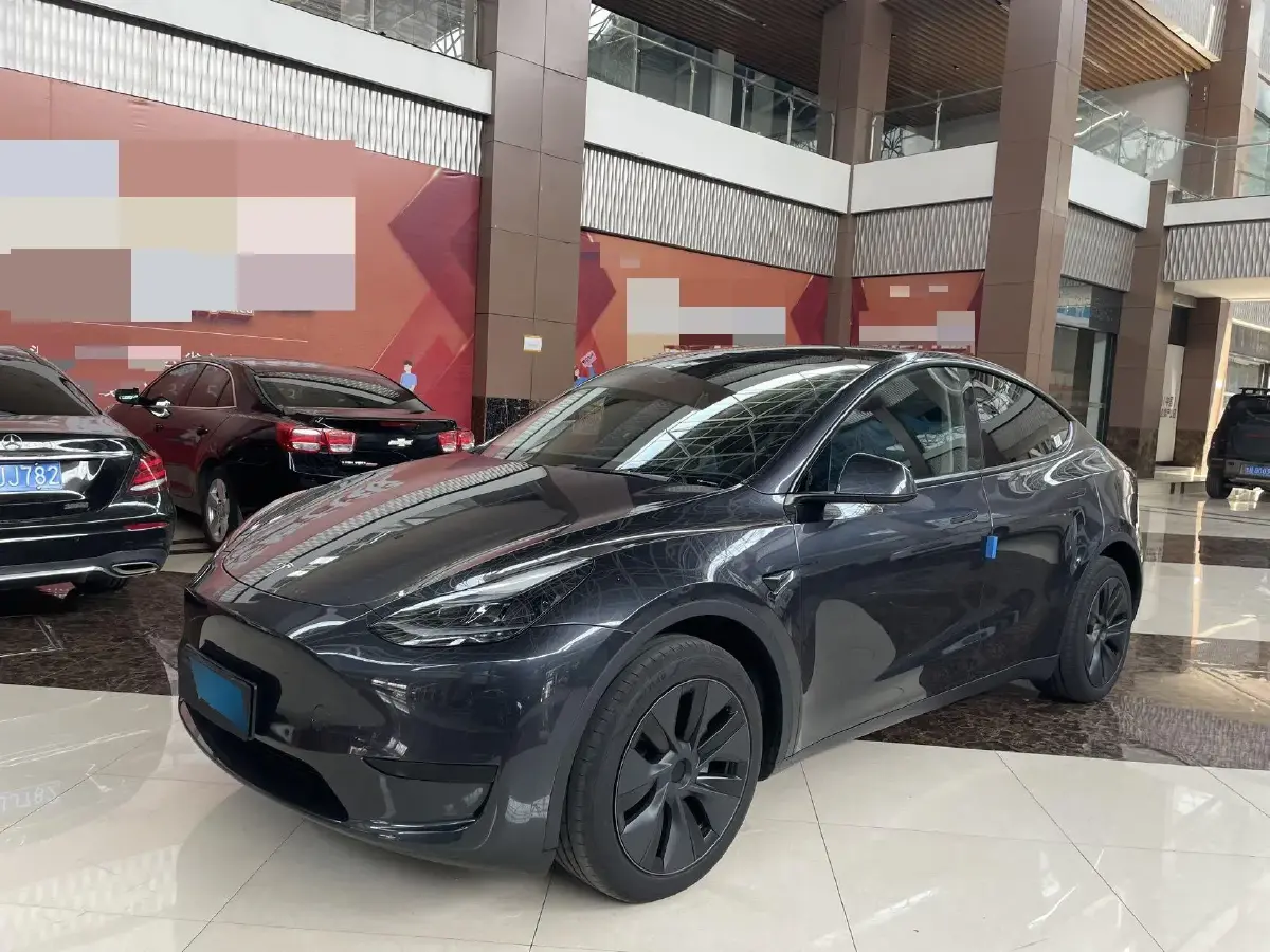 2024 Tesla Model Y BEV 60KWH