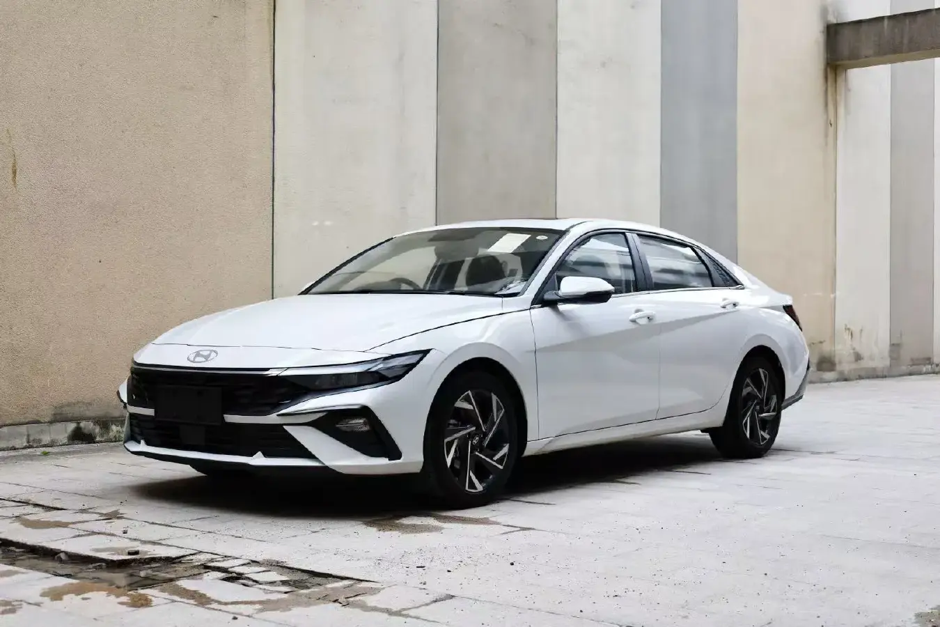 2023 Hyundai Elantra 1.5L 115HP L4 CVT