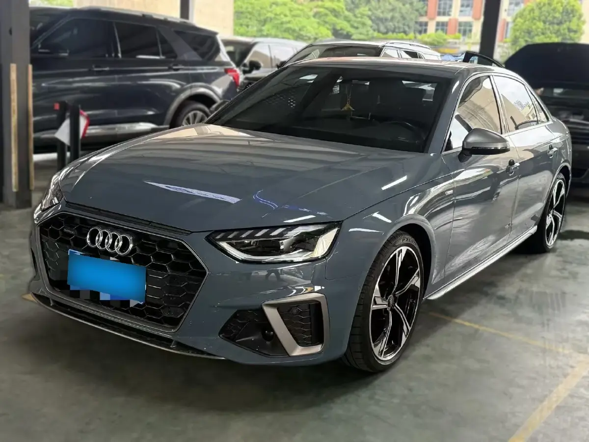 2022 Audi A4L 2.0T 190HP L4 7DCT