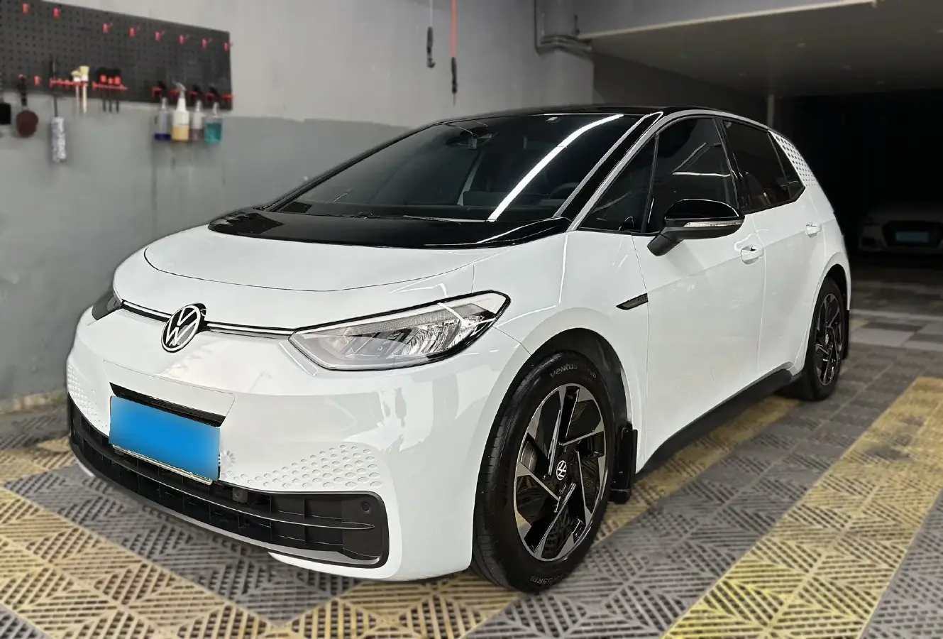 2023 Volkswagen ID.3 BEV 52.8KWH