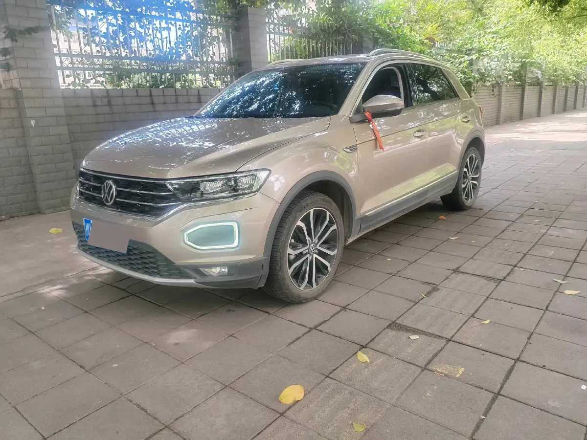 2021 Volkswagen T-Roc 1.4T 150HP L4 7DCT