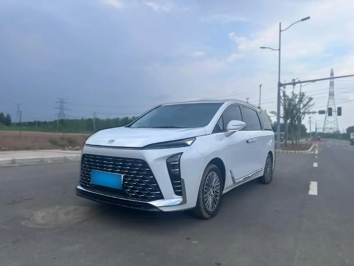 2024 Buick GL8 1.5T 180HP L4 2DHT PHEV 24.4KWH