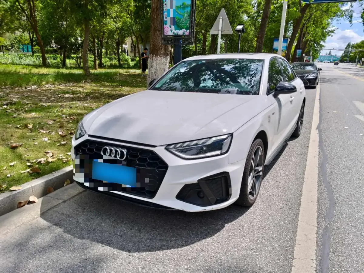2020 Audi A4L 2.0T 190HP L4 7DCT