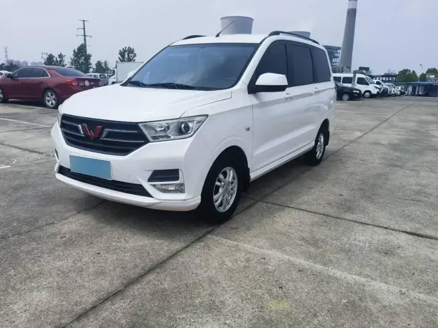 2019 WuLing HongGuang Plus 1.5T 147HP L4 6MT