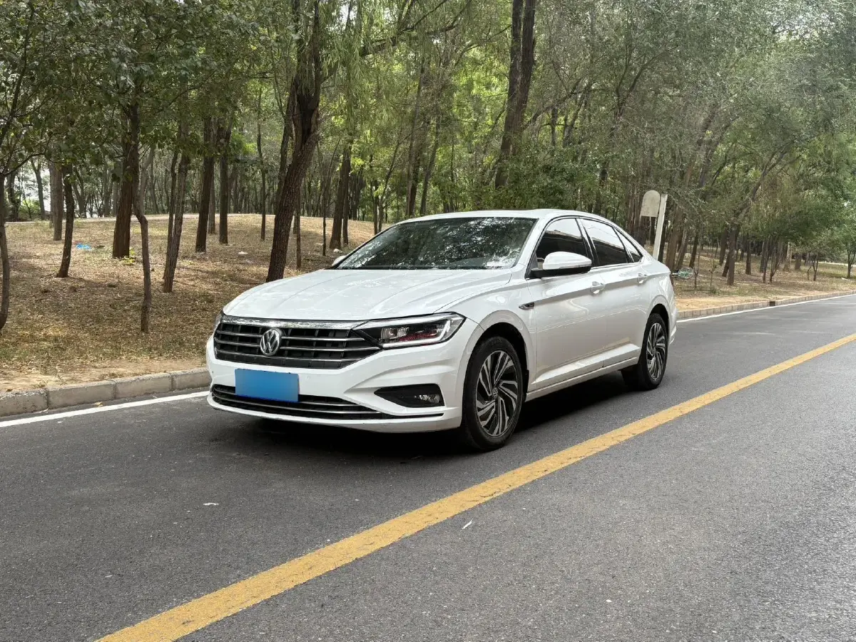 2022 Volkswagen Sagitar 1.4T 150HP L4 7DCT