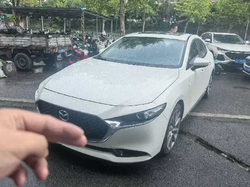 2022 Mazda 3 Axela 2.0L 158HP L4 6AT