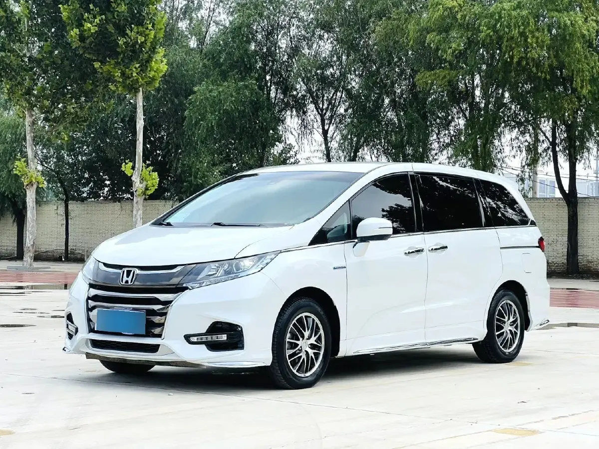 2021 Honda Odyssey 2.0L 146HP L4 E-CVT Hybrid