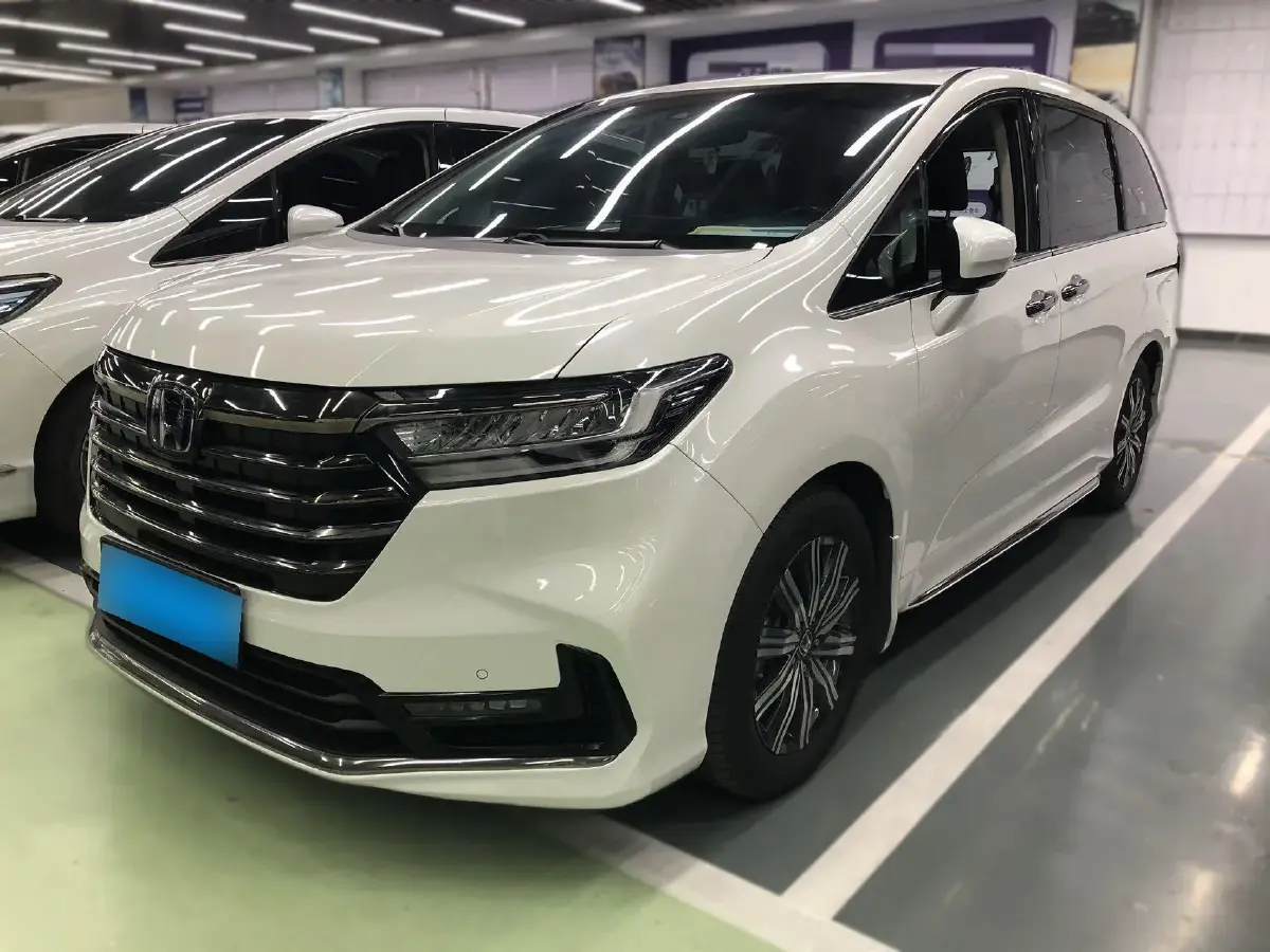 2022 Honda Odyssey 2.0L 146HP L4 E-CVT Hybrid