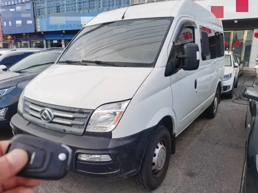 2020 MAXUS XinTu V80 2.5T 136HP L4 6MT